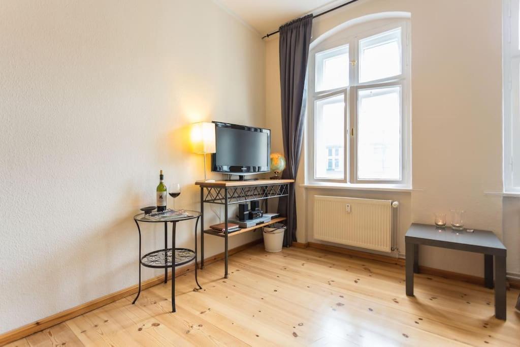 Zentrale Altbauwohnung Im Helmholtzkiez برلين المظهر الخارجي الصورة