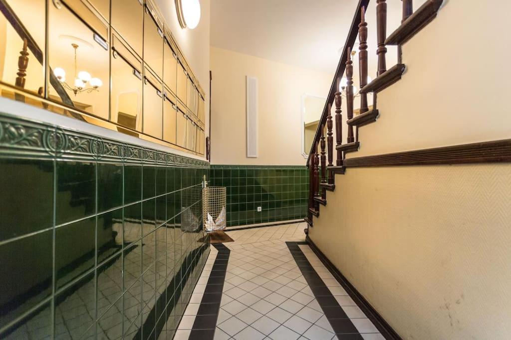 Zentrale Altbauwohnung Im Helmholtzkiez برلين المظهر الخارجي الصورة